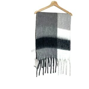 Soft Bershka Scarf 🤍